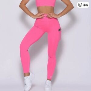 Bombshell sportswear leggings size XS ! EUC!